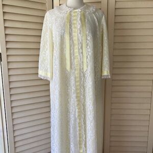 Vintage Odette Barsa Lounger~Robe